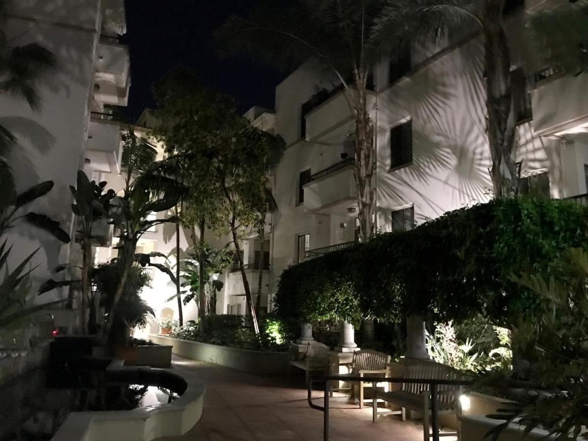 Resort Style amenities walk to UCLA w Pool&Parking B2 Los Angeles Zewnętrze zdjęcie